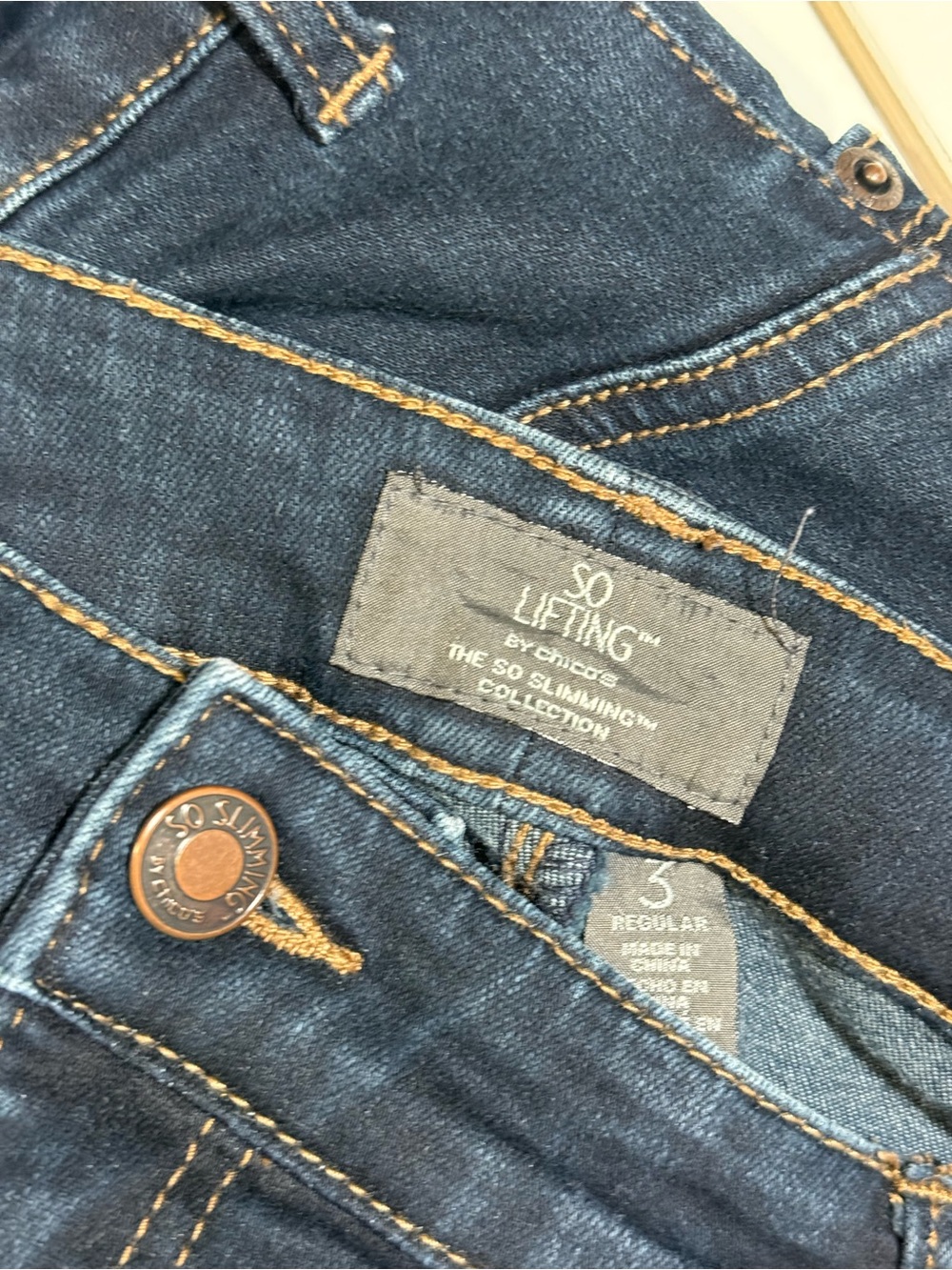Chico’s SO LIFTING Girlfriend Jeans Dark Blue Wash Size 3 / 16 SO SLIMMING - Picture 7 of 9